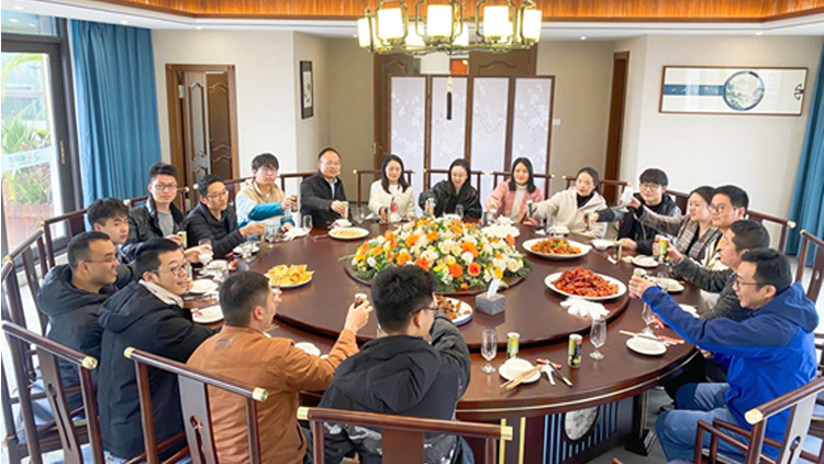 2121非凡国际生日会丨10月寿星共贺生辰，福利不！！、惊喜连连~