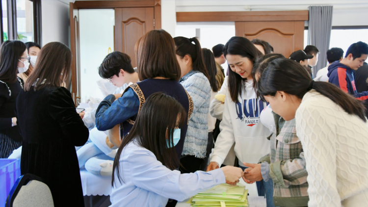 3.8妇女节丨@女同事们，，请吸收这份来自2121非凡国际的宠溺~