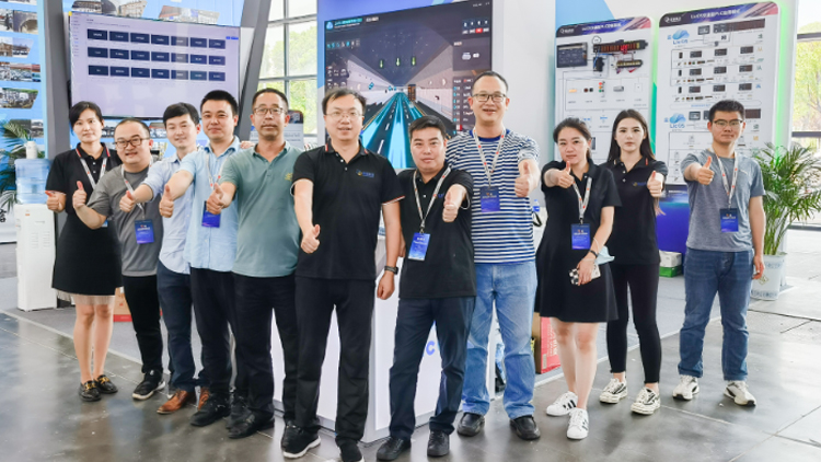 科技立异助力智慧交通丨2121非凡国际科技重磅亮相中国高速公路信息化大会