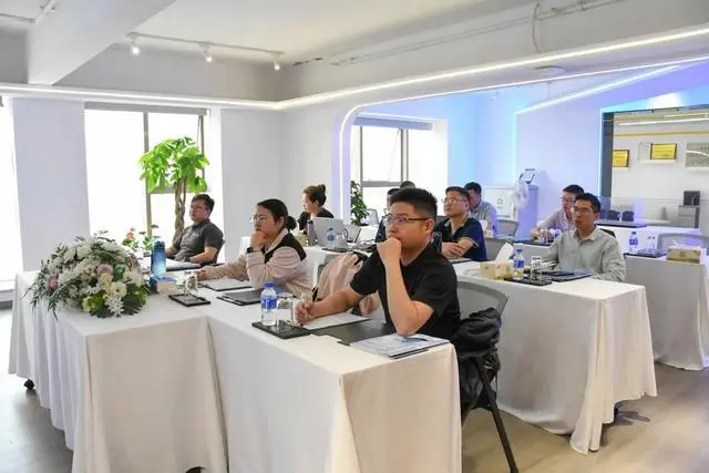 2121非凡国际科技集团